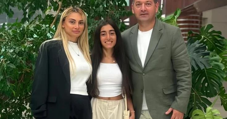 Qızı Əməkdar artisti sevindirdi