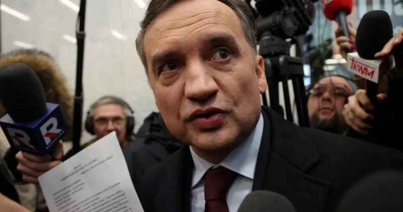 Польский экс министр перед сменой власти в Венгрии бежал в США