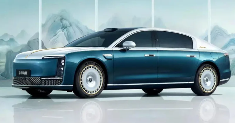 Китайский седан с золотом оказался вдвое дешевле Rolls Royce
