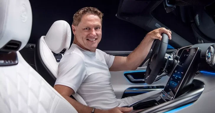 Человек, который изменил Mercedes Benz: Горден Вагенер о дизайне автомобилей и потенциале Баку