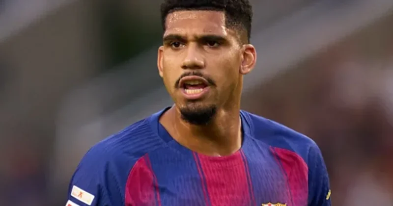 “İnter“ “Barselona“nın futbolçusu Ronald Arauxonu heyətinə qatmaq istəyir