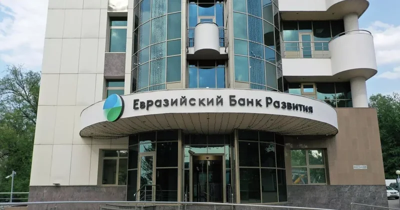 Avrasiya İnkişaf Bankı Özbəkistana 2 milyard dollar ayıracaq