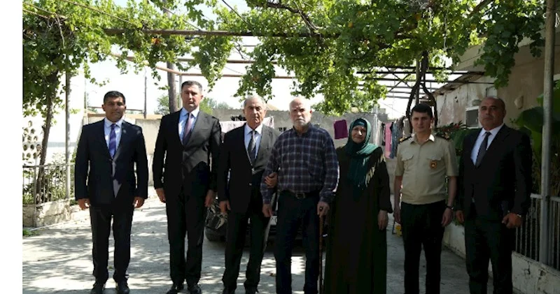 Rayon İcra Hakimiyyətinin başçısı şəhid ailəsini evində ziyarət etmişdir FOTOLAR