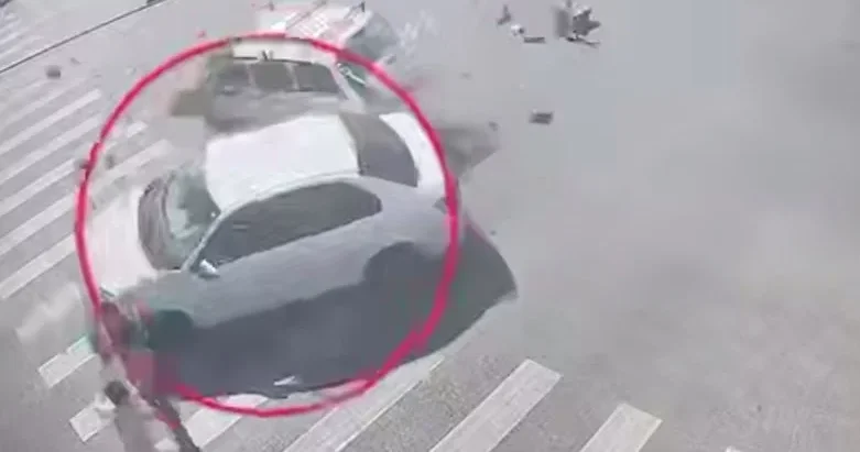 Bakıda AĞIR QƏZA Piyada son anda XİLAS OLDU