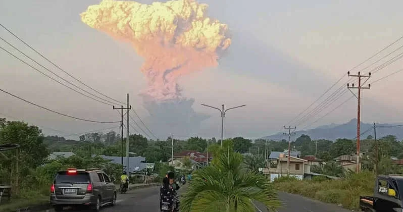 İndoneziyada 6 cı vulkan aktivləşib FOTO