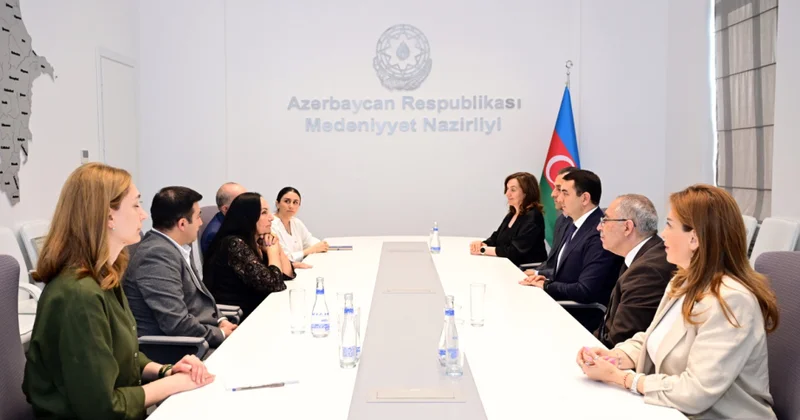 Mədəniyyət Nazirliyində tanınmış aşıq Ulduz Quliyeva ilə görüş təşkil olunub