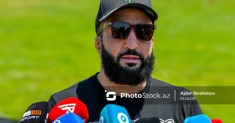 UFC nin amerikalı döyüşçüsü Bakıda Azərbaycan mətbəxini bəyənib
