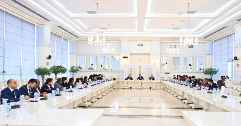 Milli Məclisdə “Xarici Siyasət Proqramı” çərçivəsində görüş olub