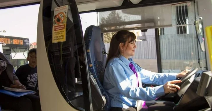 Число женщин, желающих работать водителями в BakuBus, продолжает расти