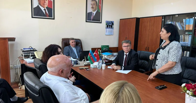 Türk Dil Qurumunun rəhbəri Dilçilik İnstitutunun qonağı olub