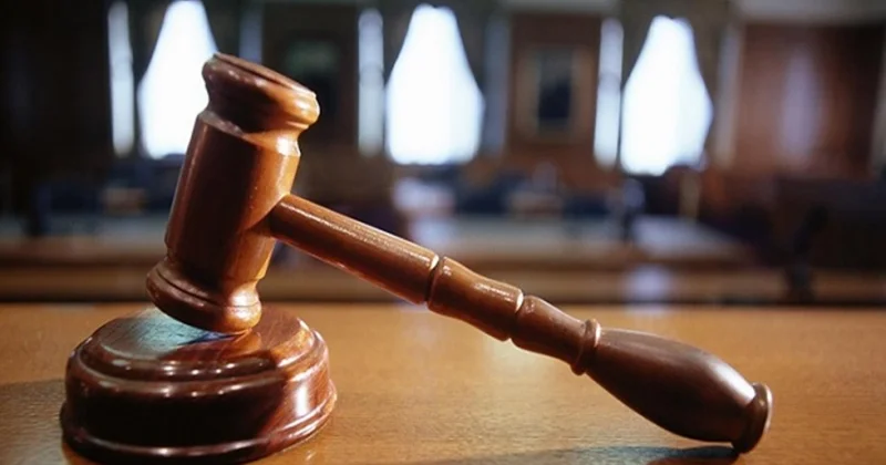Polisə silahlı müqavimət göstərən maşın ustasının məhkəməsi başladı