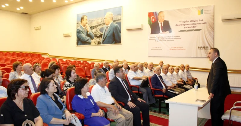 Mingəçevir Dövlət Universitetində əməkdar müəllimlərlə görüş