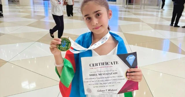 Azərbaycanlı məktəbli ölkəyə qızıl medal gətirdi