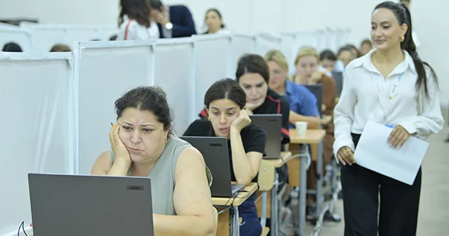 Sertifikatlaşdırılma imtahanında ikinci gün başa çatdı