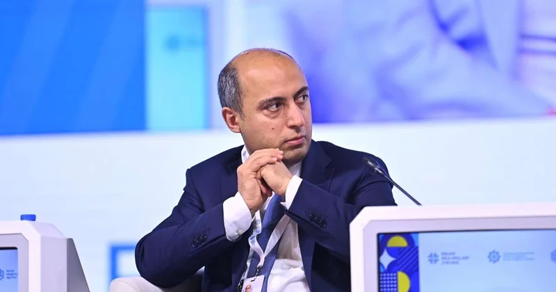 "Yuxu" islatahları: Əmrullayev nə görürsə, təhsildə onu edir Ekspert