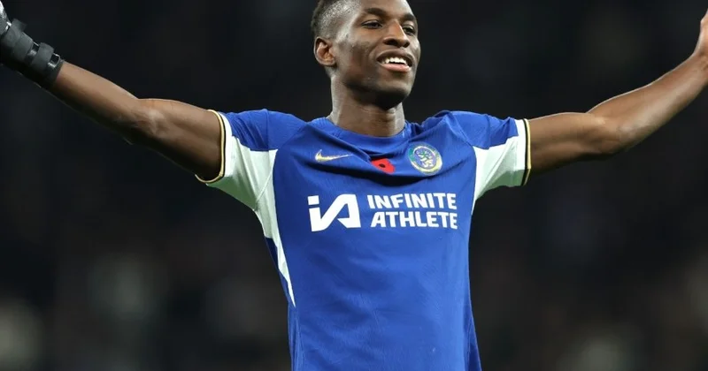 Çelsi ni Aston Villa ya dəyişə bilər