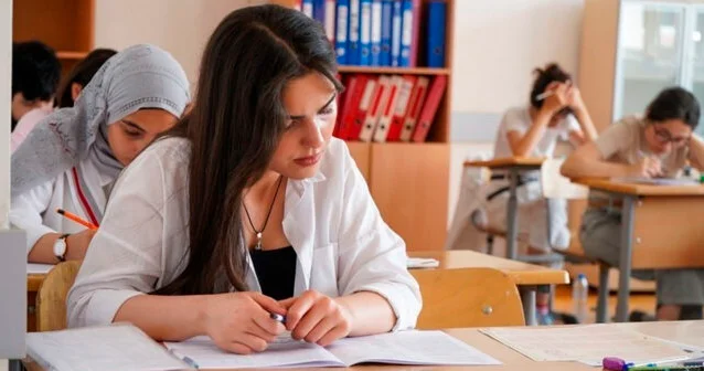 Magistraturaya sənəd verən bakalavrlara yeni xəbər var