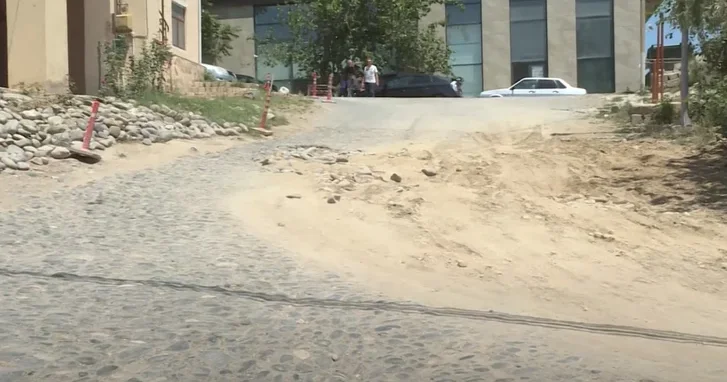 Проводимые строительной компанией работы, привели дорогу в непригодное состояние ЖАЛОБА