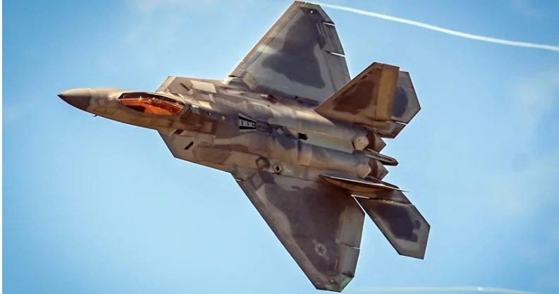 ABŞ ın “F 22” qırıcıları İrana YAXINLAŞIR