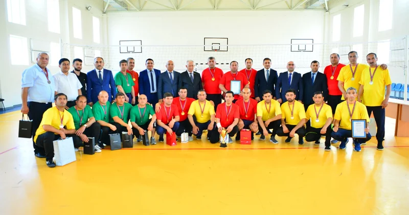 Şəmkir rayonunda təhsil işçiləri arasında voleybol üzrə regional birinciliyinin final mərhələsi keçirilib