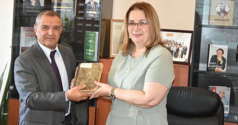 Sabit Rəhmanın qiymətli kitablardan ibarət şəxsi kolleksiyası Milli Kitabxanaya hədiyyə edilib
