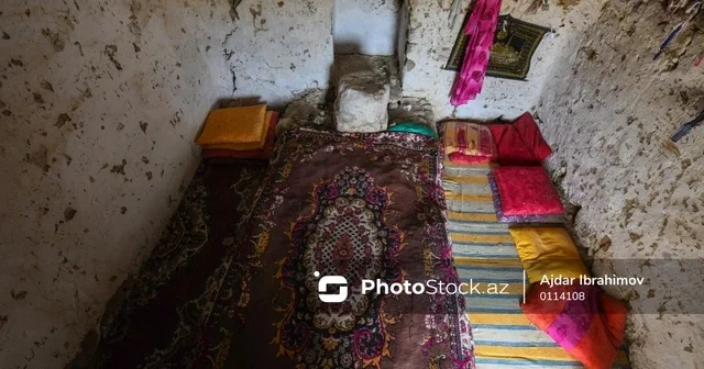 Исцеление от глазных болезней: фоторепортаж из мавзолея Пир Халила