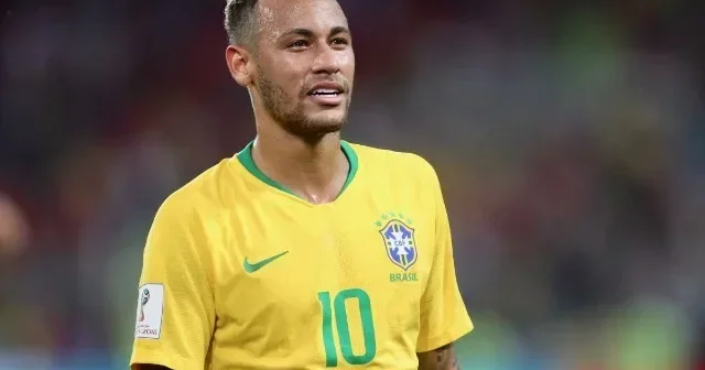 Braziliya Prezidenti Neymarı ələ saldı