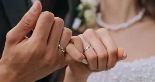 Tibb bacısı doğum şöbəsində evləndi 2 saat sonra uşağı doğuldu