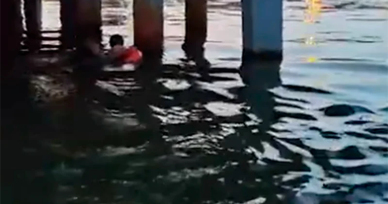 Bulvarda batan 18 yaşlı gəncin Xilas anı+Video