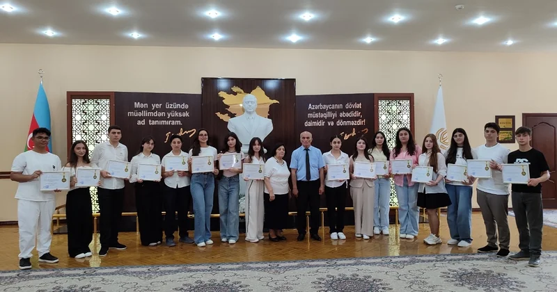 Fənn olimpiadasının qalibləri mükafatlandırıldı FOTO