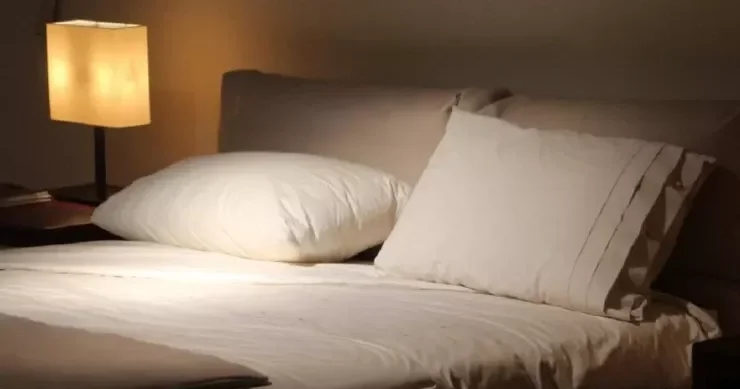 Yaşlı insanlar niyə az yatır? 3 əsas səbəb