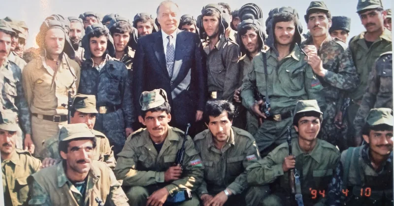 Ulu Öndər Heydər Əliyevin Azərbaycanda milli hərbi kadr hazırlığı sisteminin formalaşdırılmasında tarixi xidmətləri