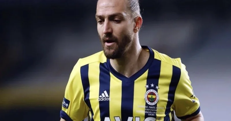 Caner Erkin karyerasını başa vurduğunu açıqlayıb