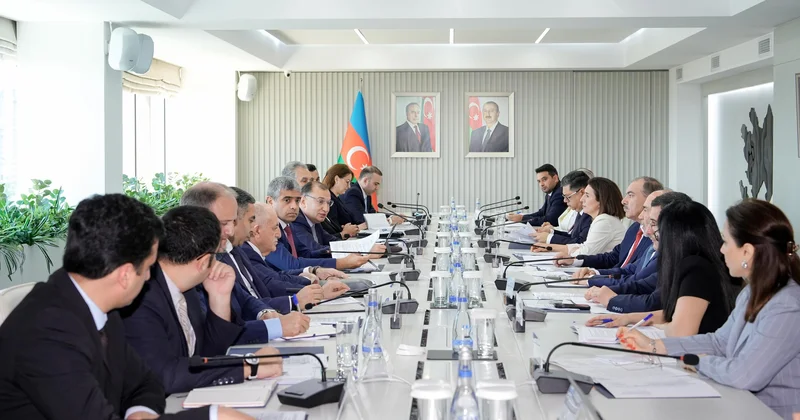 Sosial və İqtisadi məsələlər üzrə Üçtərəfli Komissiya növbəti iclasını keçirib