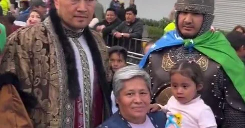 Узбекские болельщики устроили историческое шествие в Мексике ВИДЕО