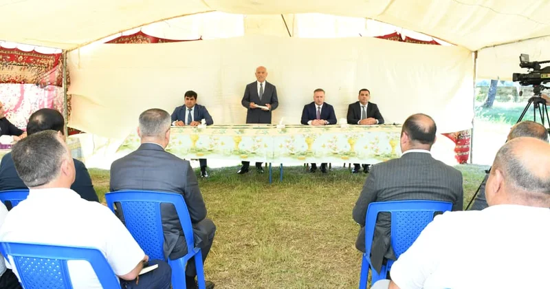 Səyyar qəbul keçirilib, şəhidlərin məzarı ziyarət edilib