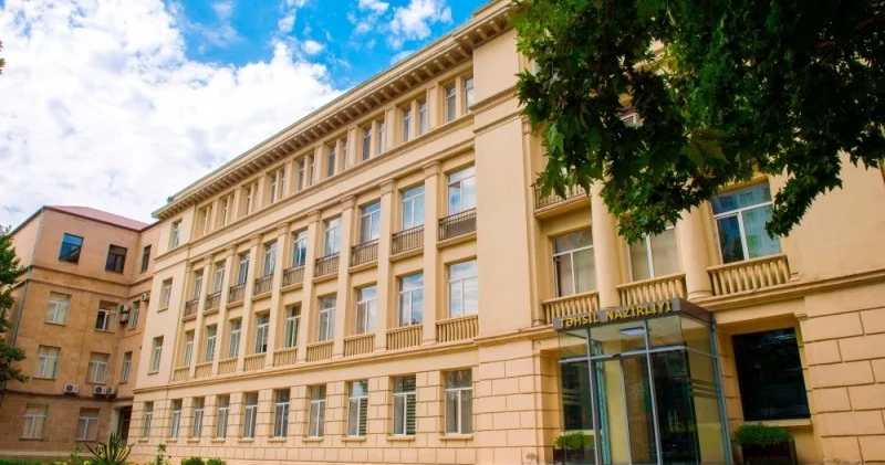 Lisey və gimnaziyalara qəbul üzrə qeydiyyat müddəti uzadılıb