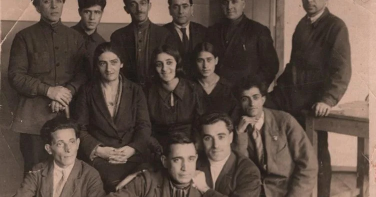 Ölümlə göz gözə nəğmə oxumaq Rafael Hüseynov yazır