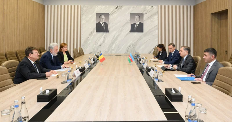 Rəqəmsal İnkişaf və Nəqliyyat Nazirliyində Rumıniya Prezidentinin müşaviri ilə görüş keçirilib