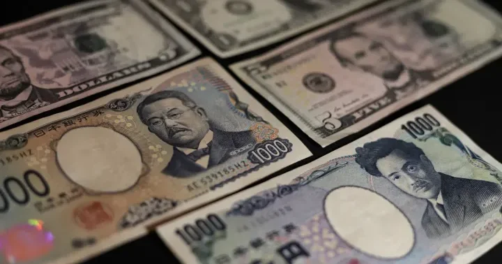 Yen dollar qarşısında 161 səviyyəsini keçib: 40 ilin minimumuna yaxınlaşan məzənnə müdaxilə gözləntilərini artırıb