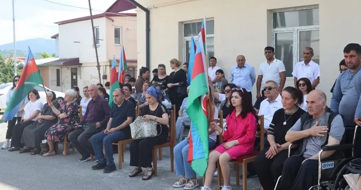 В агдеринское село Ашагы Оратаг переселились еще 12 жителей в составе двух семей