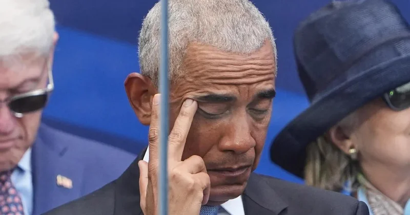 Mişel Obama Barak Obamanı göz yaşlarına boğdu FOTO