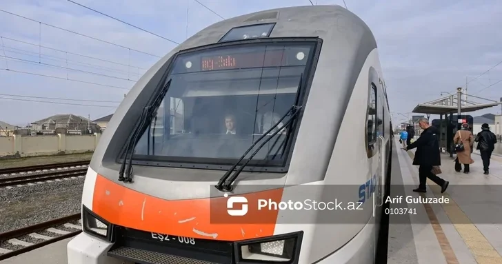 Поезд Баку Сумгайыт задержался из за технической неисправности