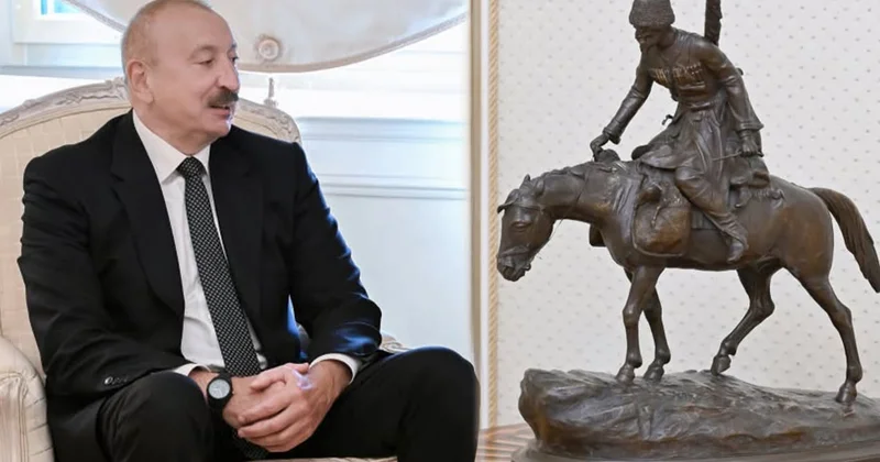 Prezidentin iş kabinetində təkcə bu heykəl var Foto