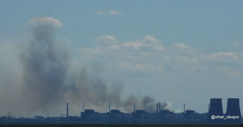 Zaporojye AES tüstüləyir FOTO