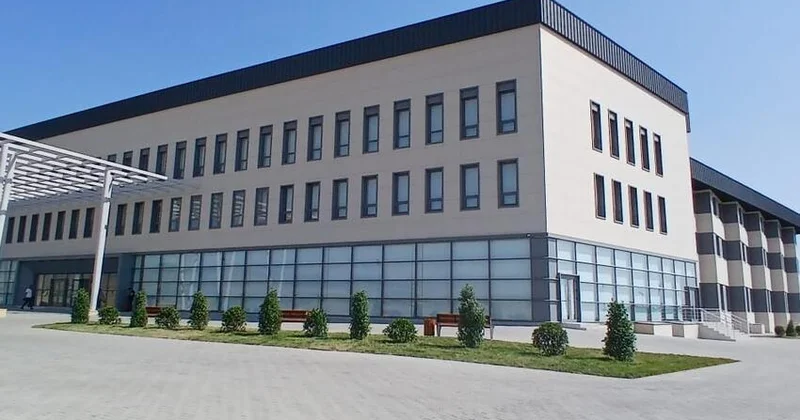 Media nümayəndələri Ağdamda 1 nömrəli orta məktəb binası ilə tanış oldular