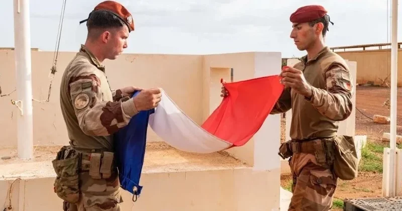 Fransanın 65 illik hərbi mövcudluğu başa çatdı