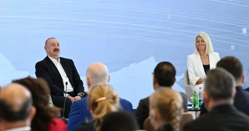 Prezident: Azərbaycan sabitdir, özünü təmin edir və gələcəyə dair aydın baxışı var