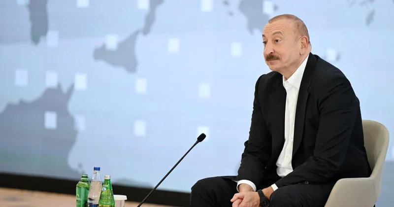 Prezident Media Forumunda qəzaya uğrayan AZAL təyyarəsi ilə bağlı sualı cavablandırıb