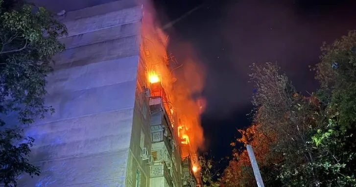 Дрон камикадзе разрушил многоэтажку в Одессе, есть жертвы
